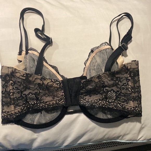 PARISA - Picture 6 of 14